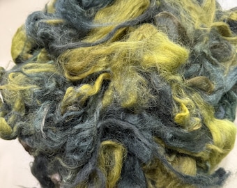 WOOL BITS Seaweed, wet felting wool scraps, Hand dyed woodsy moss green wool, art batt art yarn fiber, spinning wool, Felting wool bundle