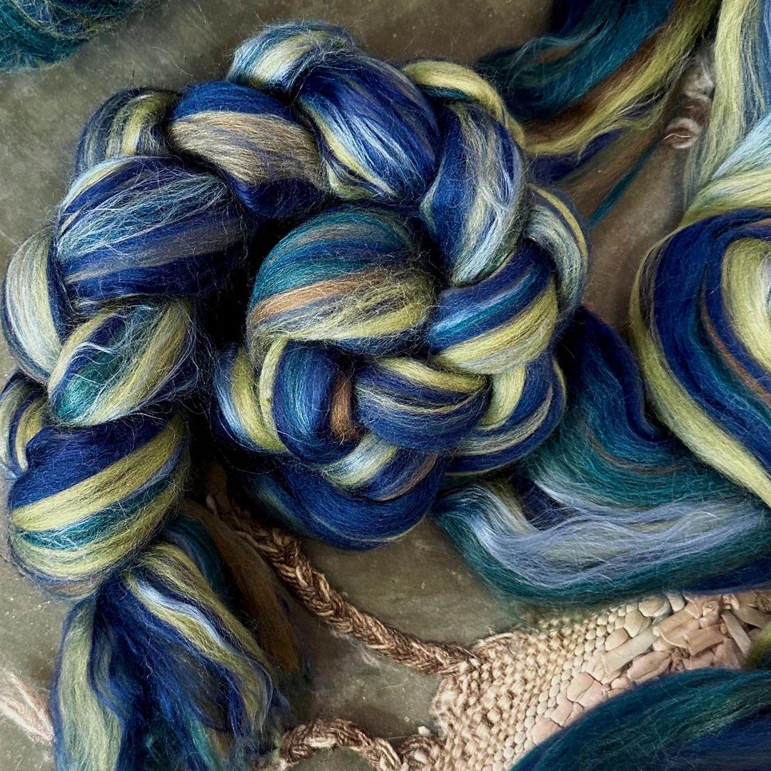 Blue Roving WOOL ROVING Bali Indigo Blue Emerald Green, 19 Micron Merino Silk ...