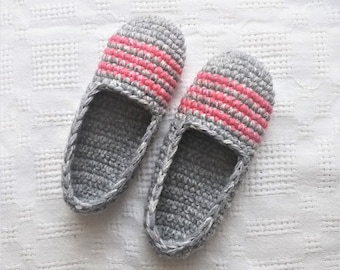 Gray thick crochet slippers for women, Winter Warm crocheted slippers for home, Handmade crochet shoes femme, Winter house shoes / SL1