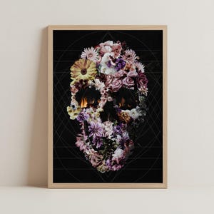 Totenkopf mit Totenköpfen Art Print - Bunte Frühlingselemente für Einzigartige Dekore