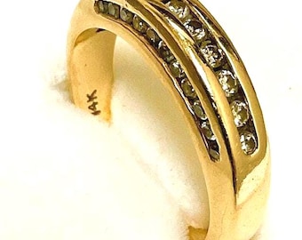 Vintage Wedding Band.  Genuine, 14kt Yellow Gold, Accented with Diamonds, Size 7, Vintage.