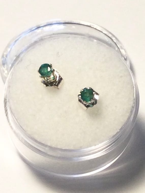 Genuine 3.5mm. Emerald Posts. Nice Natural Emeral… - image 4