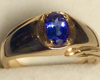 Tanzanite ring for men.  Tanzanite set in 10kt yellow gold for men or unisex.