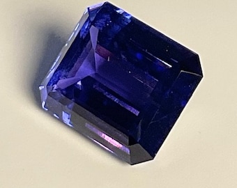 Tanzanite Gemstone.  AAAA, Certified, 21.95cts,  D Block, Genuine