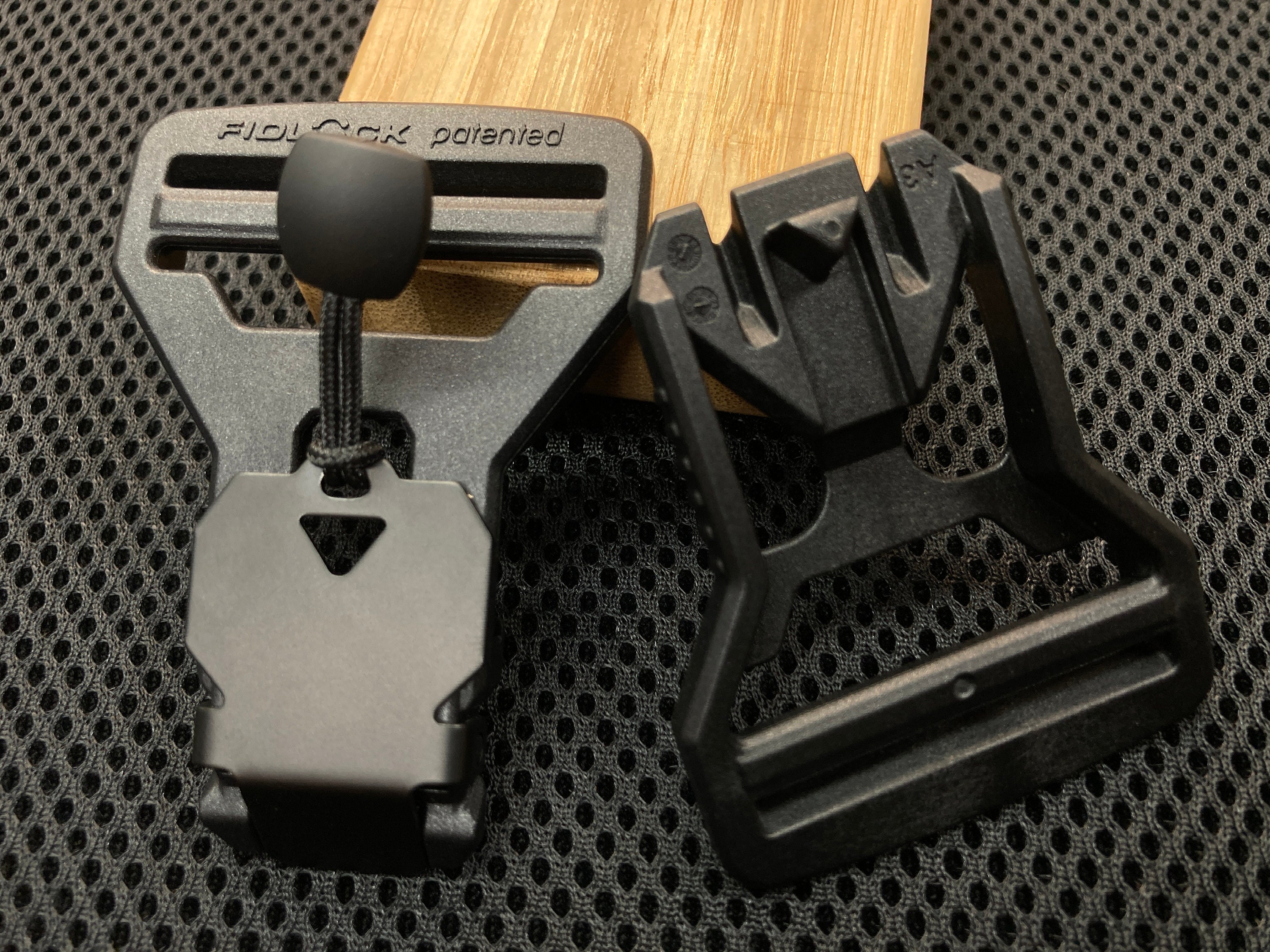 Fidlock V-buckle 40mm (1.5 Inch) Ladder Lock With Pull Tab Quick