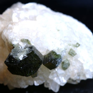 110.75 CTS TOURMALINE Natural Rough RG-6540