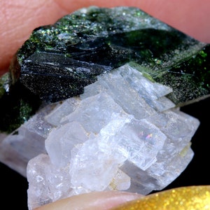 32.30 CTS TOURMALINE Natural Rough RG-6551