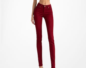 Pantalones vaqueros pitillo de talle alto color burdeos estilo vintage Y2K de Zara, talla XS