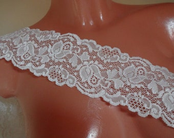 Französische elastische Spitzenborte ,lace,trimm in creme ,wollweiß,ivory 7cm breit