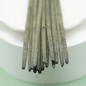 Bastoncini di incenso naturale arrotolati a mano alla vaniglia e al cardamomo