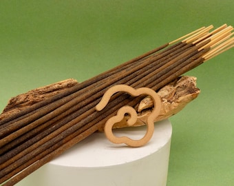 Oudh Hand-Rolled Natural Incense