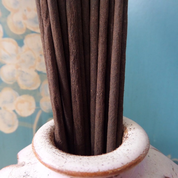 Natural Vanilla & Cardamom Incense Sticks