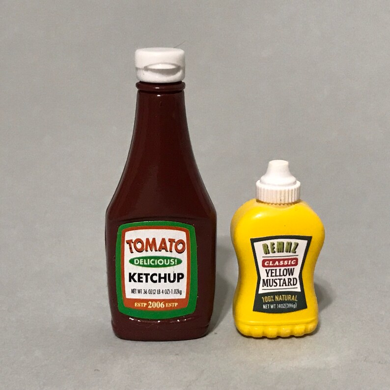 1:6 Scale Ketchup Mustard Dollhouse Miniatures Condiments Grocer 1:6 Scale Ketchup Mustard Dollhouse Miniatures Condiments Grocer