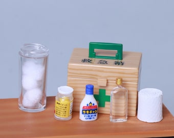 1:12 Scale First Aid Kid Medical Medicine Dollhouse Miniatures Rement Re ment Bottles