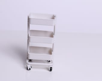 Carro de herramientas detallado a escala 1:12, casa de muñecas, ruedas rodantes en miniatura, juego de herramientas de taller en miniatura