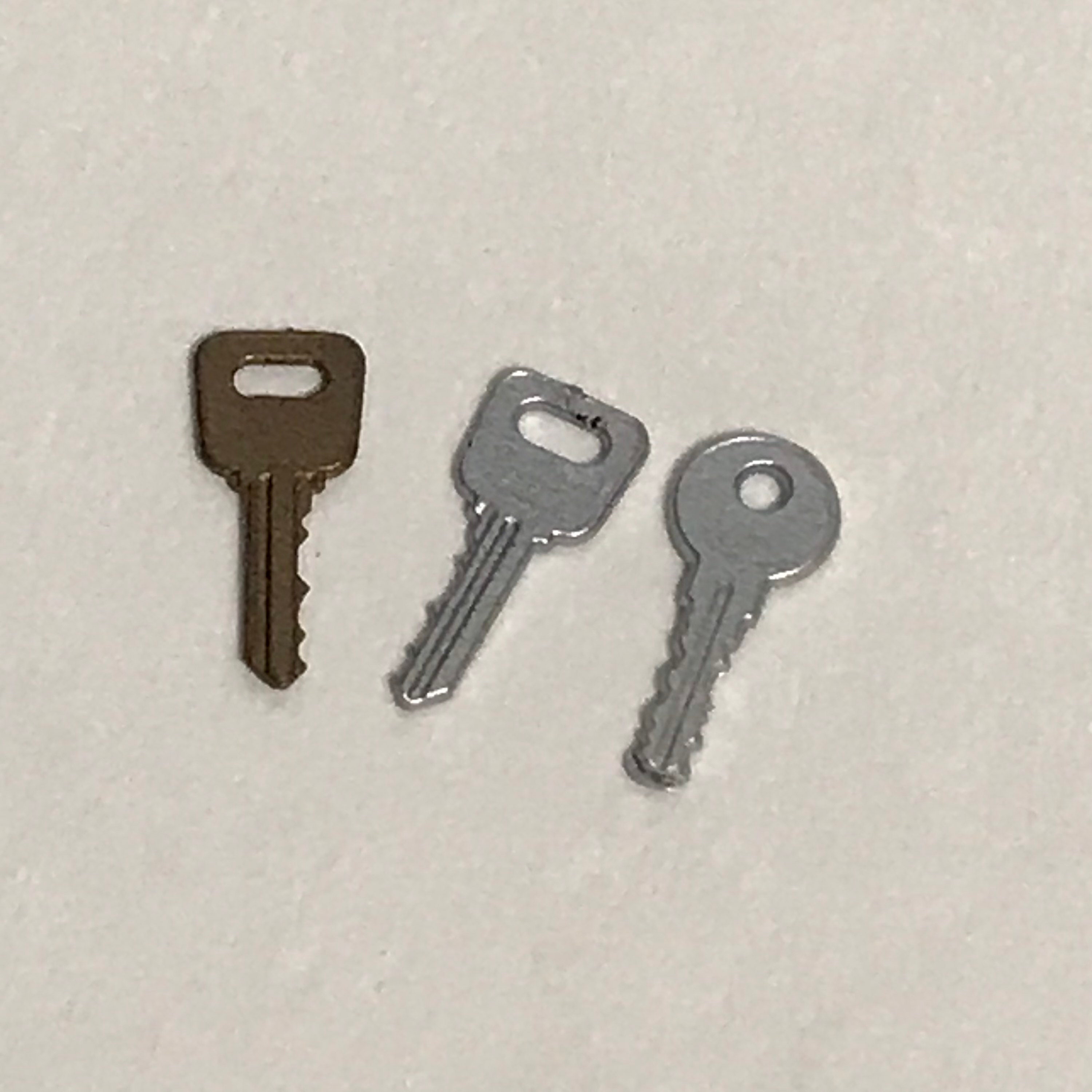 16 Scale Keys Dollhouse Key Keychain Dolls House Miniatures Etsy