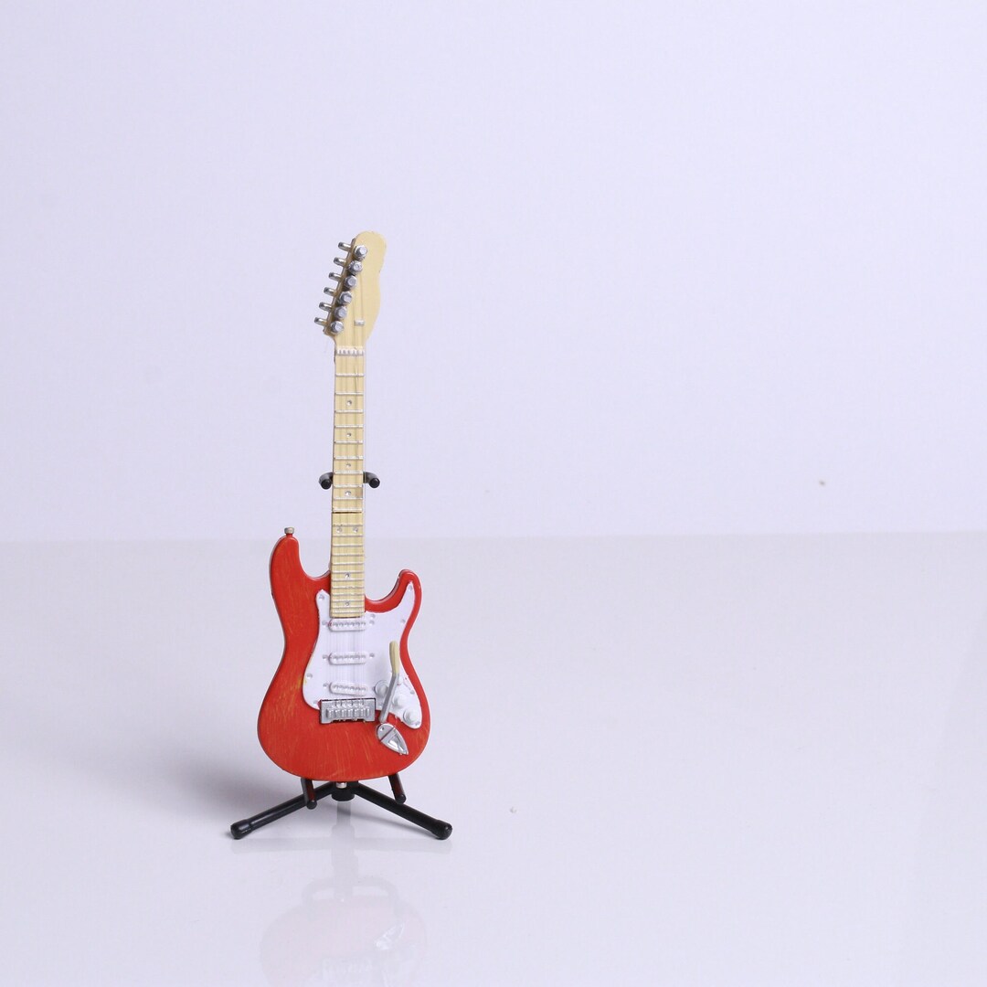 1:12 Scale Guitar White Musical Instrument Band Dollhouse Miniature 1/ ...