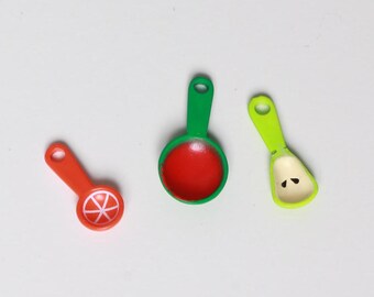 1:12 Scale measuring spoon set plastic dollhouse miniature spoons baking kitchen