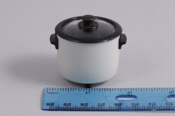 White Miniature Slow Cooker Rice Crock Pot Dollhouse Miniatures 1:6 Scale  1/6 Kitchen Restaurant Appliance Rement Bakery Cafe Mini 