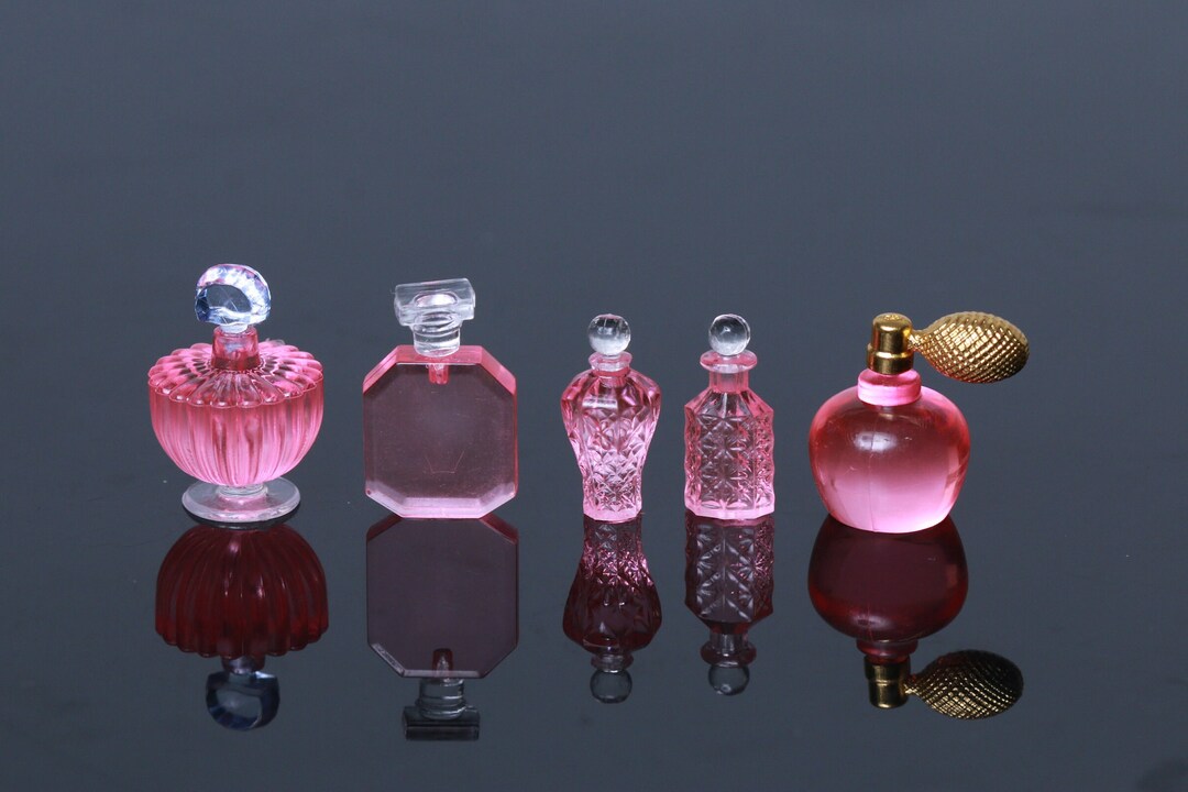 Miniature Dollhouse Cosmetics Perfume Spa Supplies Cosmetic Tub