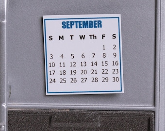 Calendario en miniatura para casa de muñecas a escala 1:12, imán para nevera, pared, miniaturas 1/12
