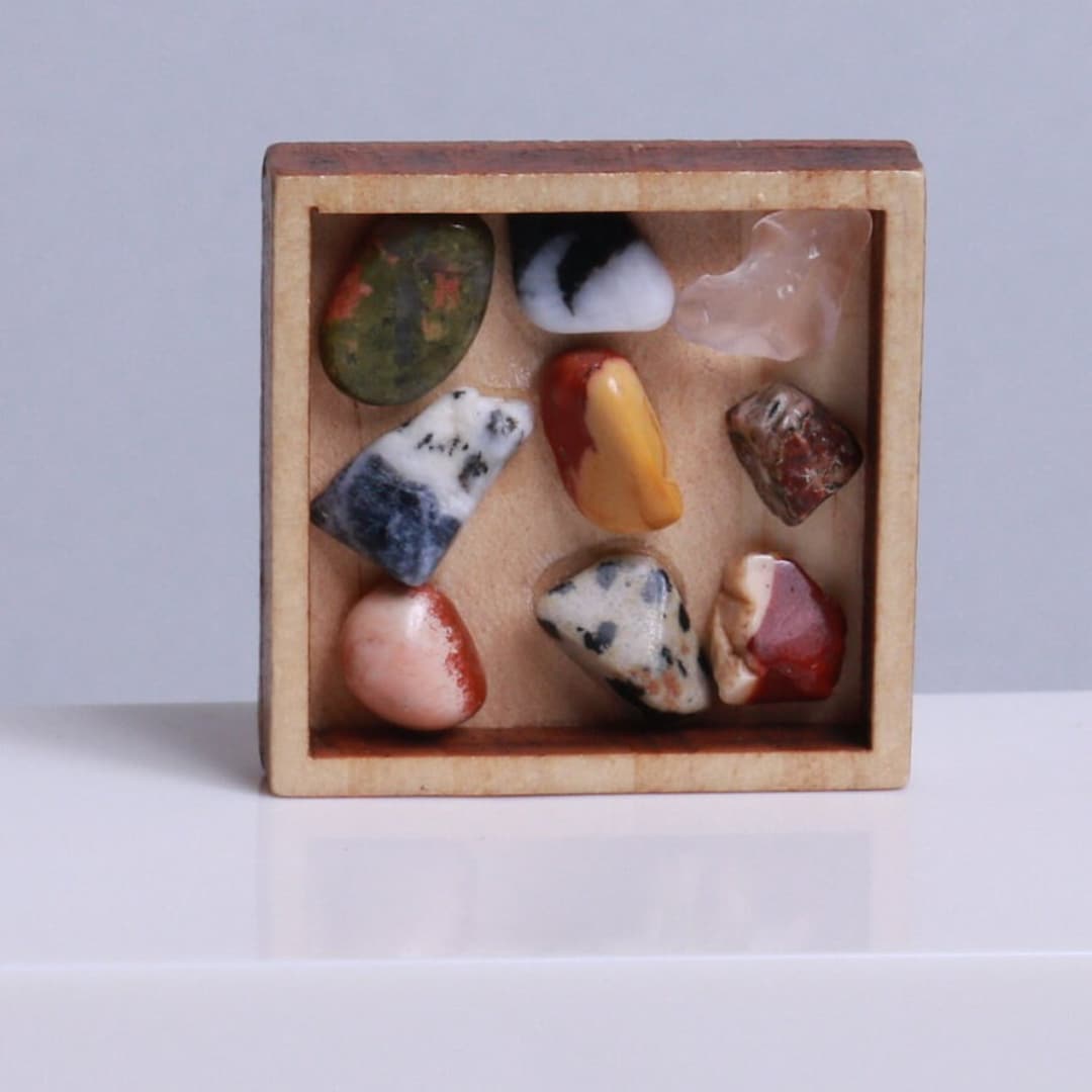Tumbled Rocks Display 1:12 1/6 Scale Set Tumbled Stones Display Dollhouse Miniature Divider ...