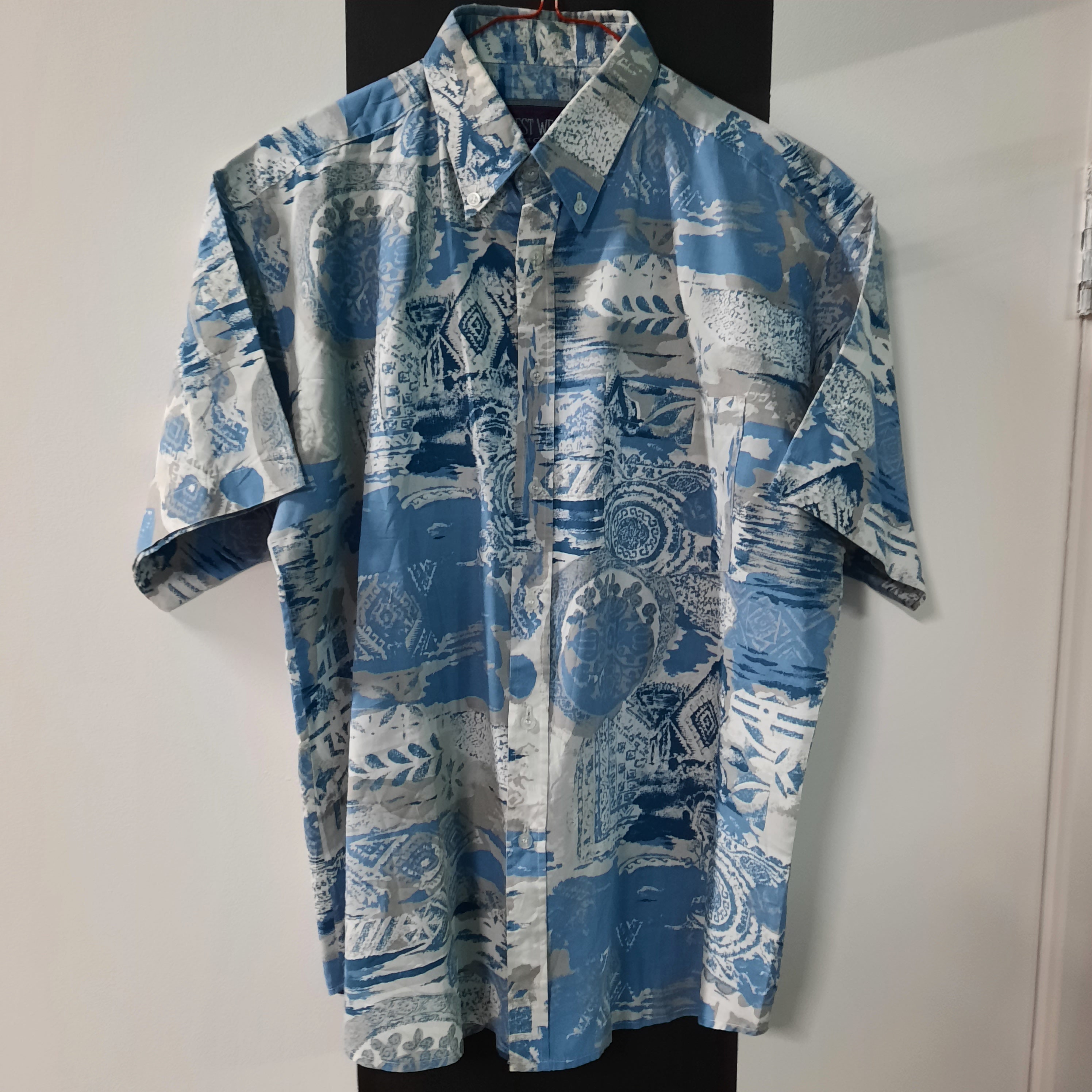 Image of Vintage Mens Blue&white Funky Ocean/Surfer Pattern Shirt - Large Bold/Crazy Print/Hawaiian-Quality Menswear