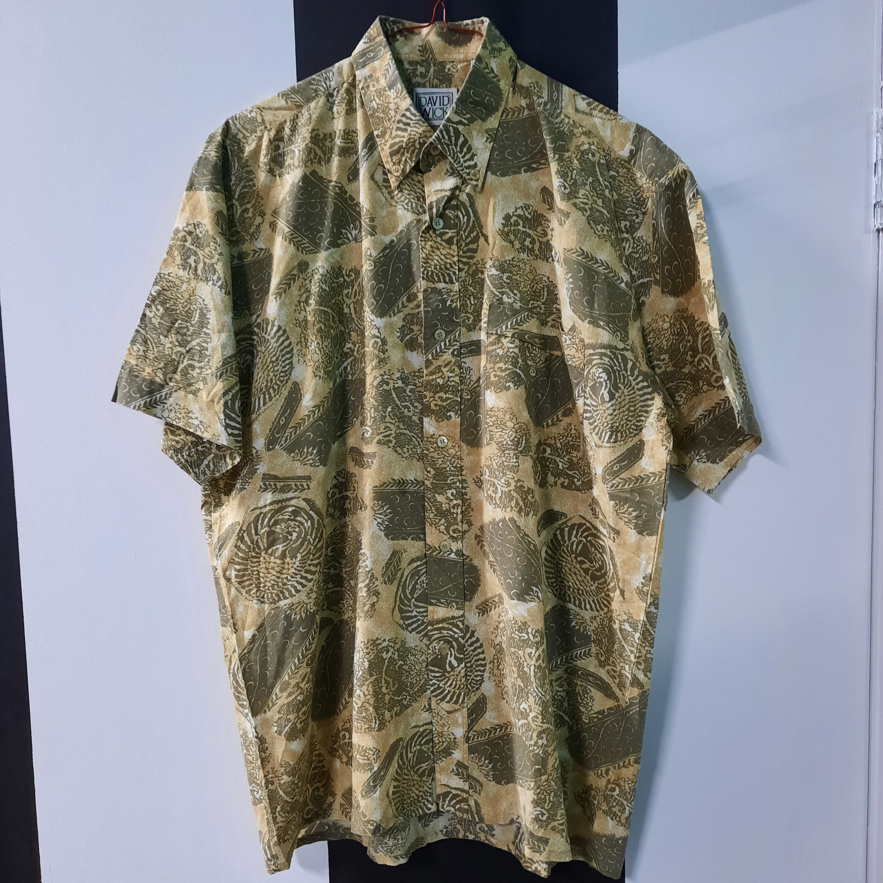 Image of Vintage Mens Gold Funk Surf Pattern Shirt - Large Bold/Crazy Print/Hawaiian-Quality Menswear
