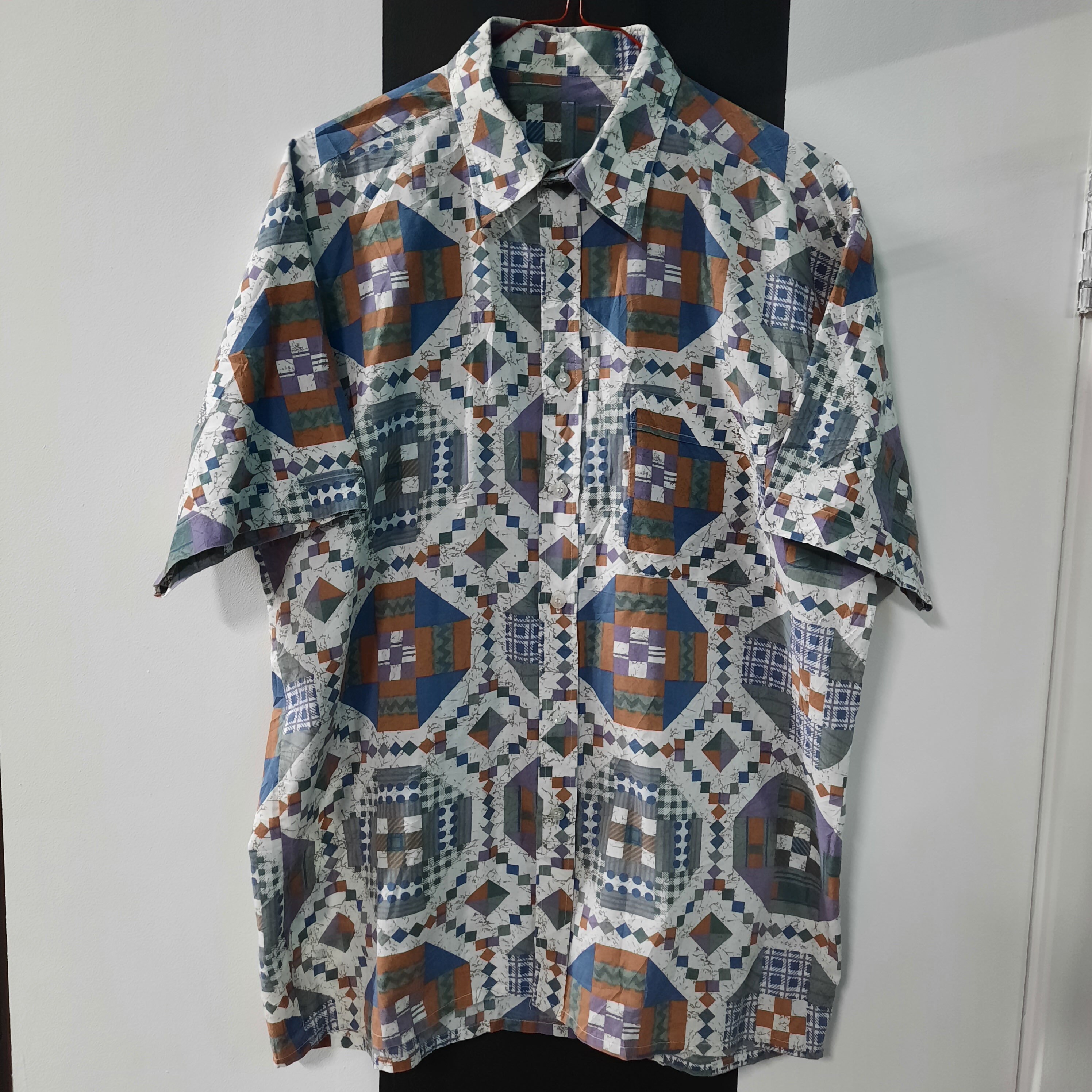 Image of Vintage Mens Funky Geometric Tile/Aztec Pattern Shirt - Large Bold/Crazy Print/Hawaiian-Quality Menswear