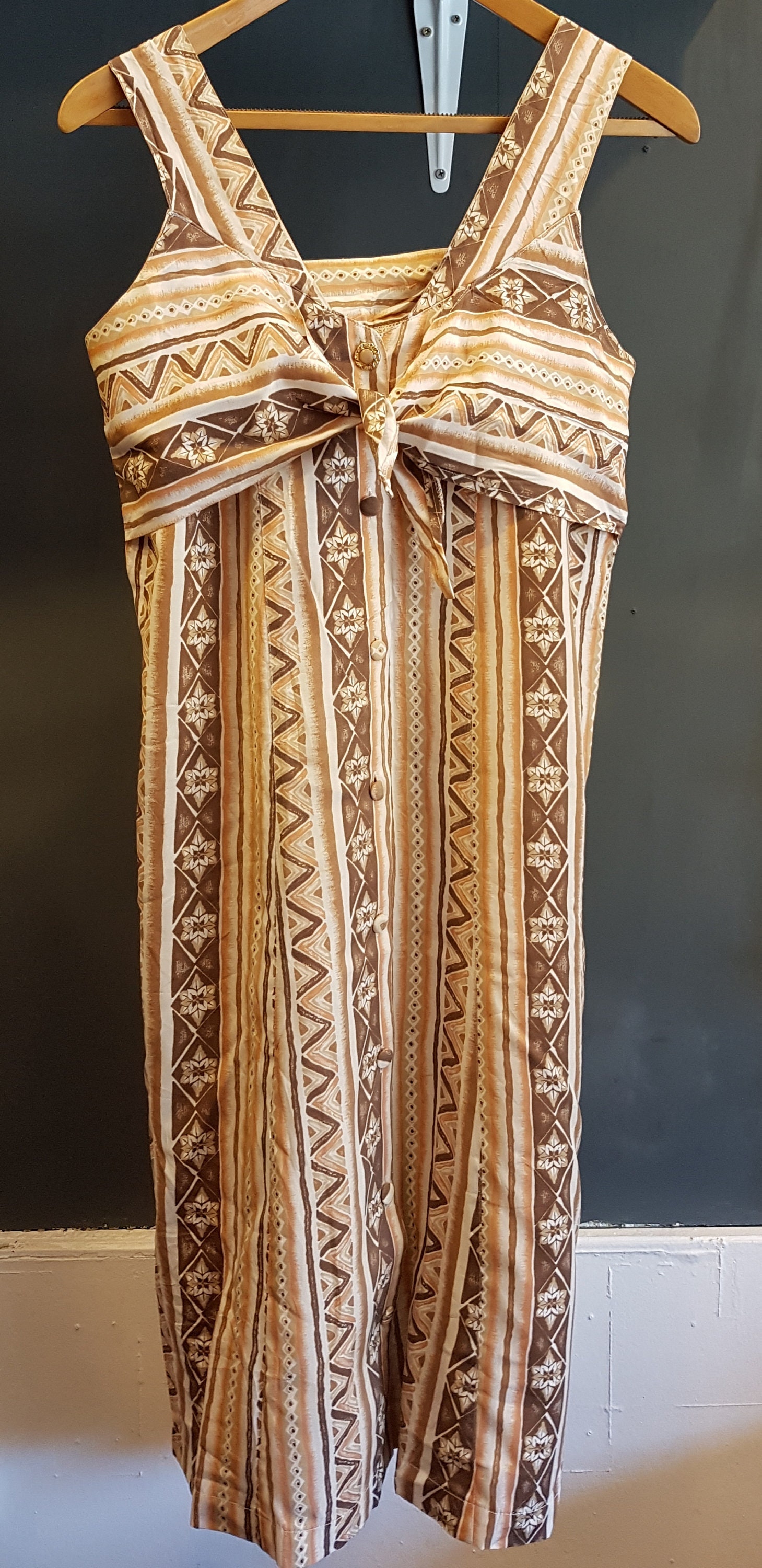 Image of Vintage Womens S Geometric Striped Floral Print Sleeveless Dress -Size  - Zig Zag Patterned Sundress -Quality Retro Fashion