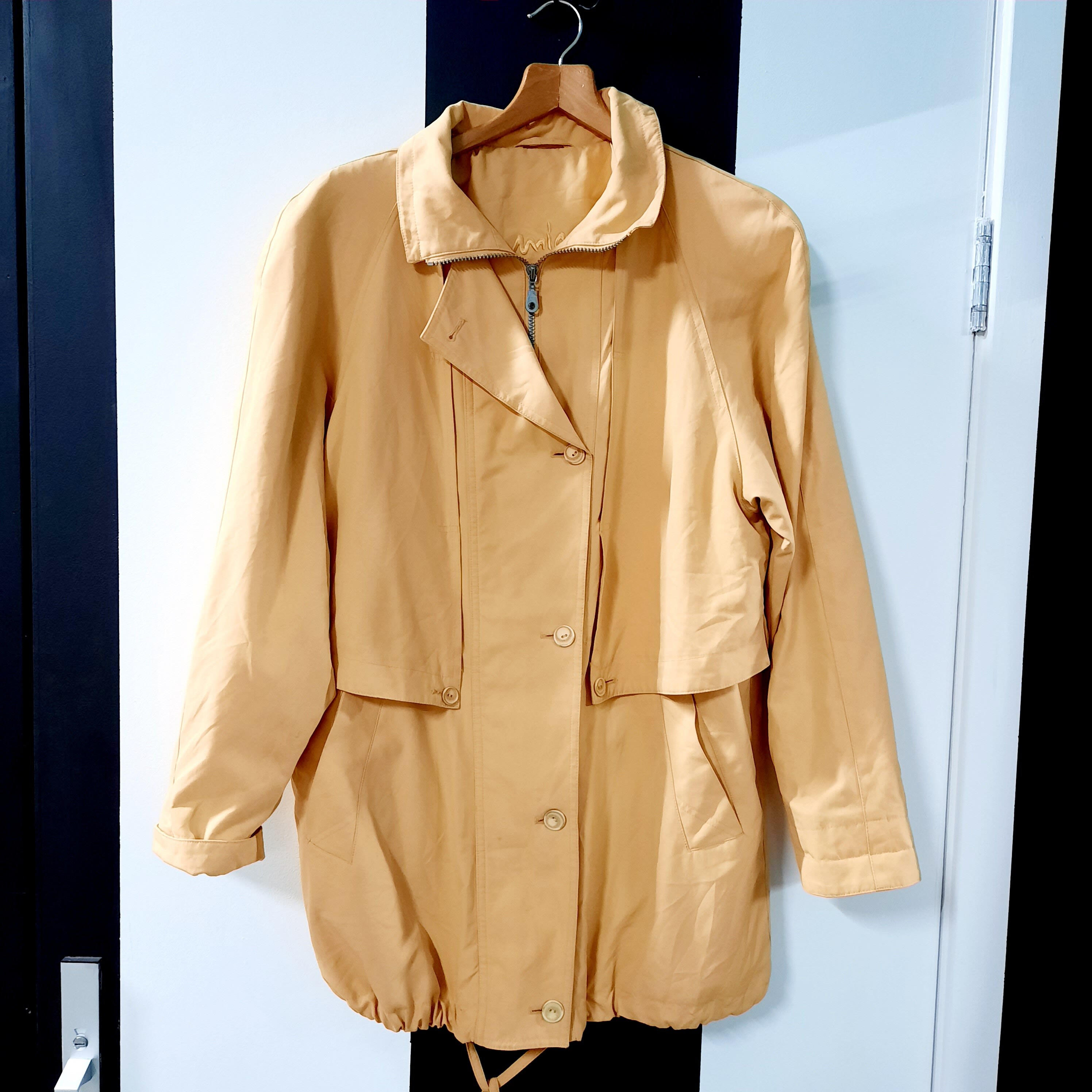 Image of Vintage Womens S Yellow Ochre Mac/Coat - Large Price Reduced Oversize Raincoat/Windbreaker -Quality Retro Fashion