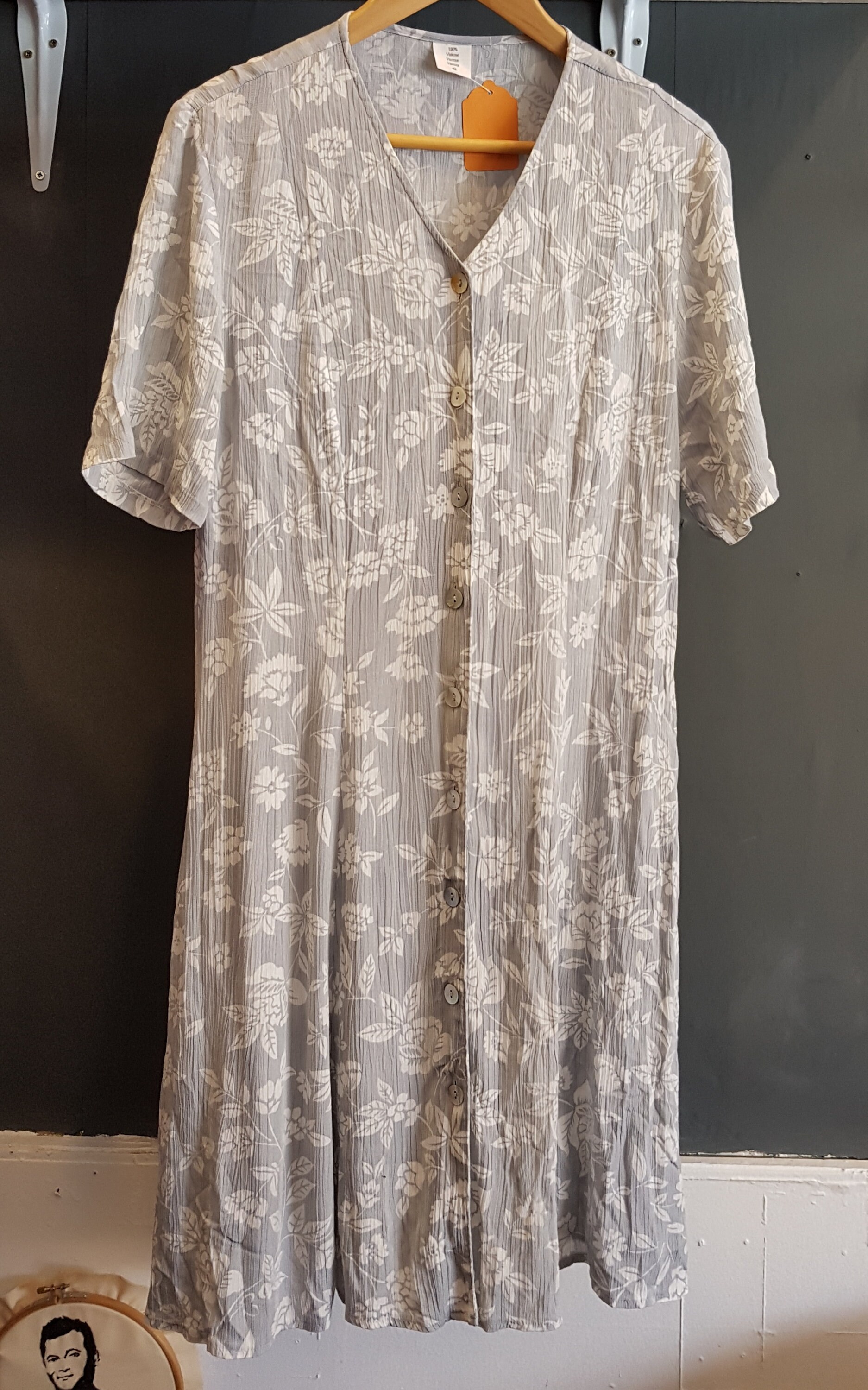 Image of Vintage Womens Grey Floral Stencil Pattern Sleeveless Dress -Size  - Button Front -Quality Retro Fashion