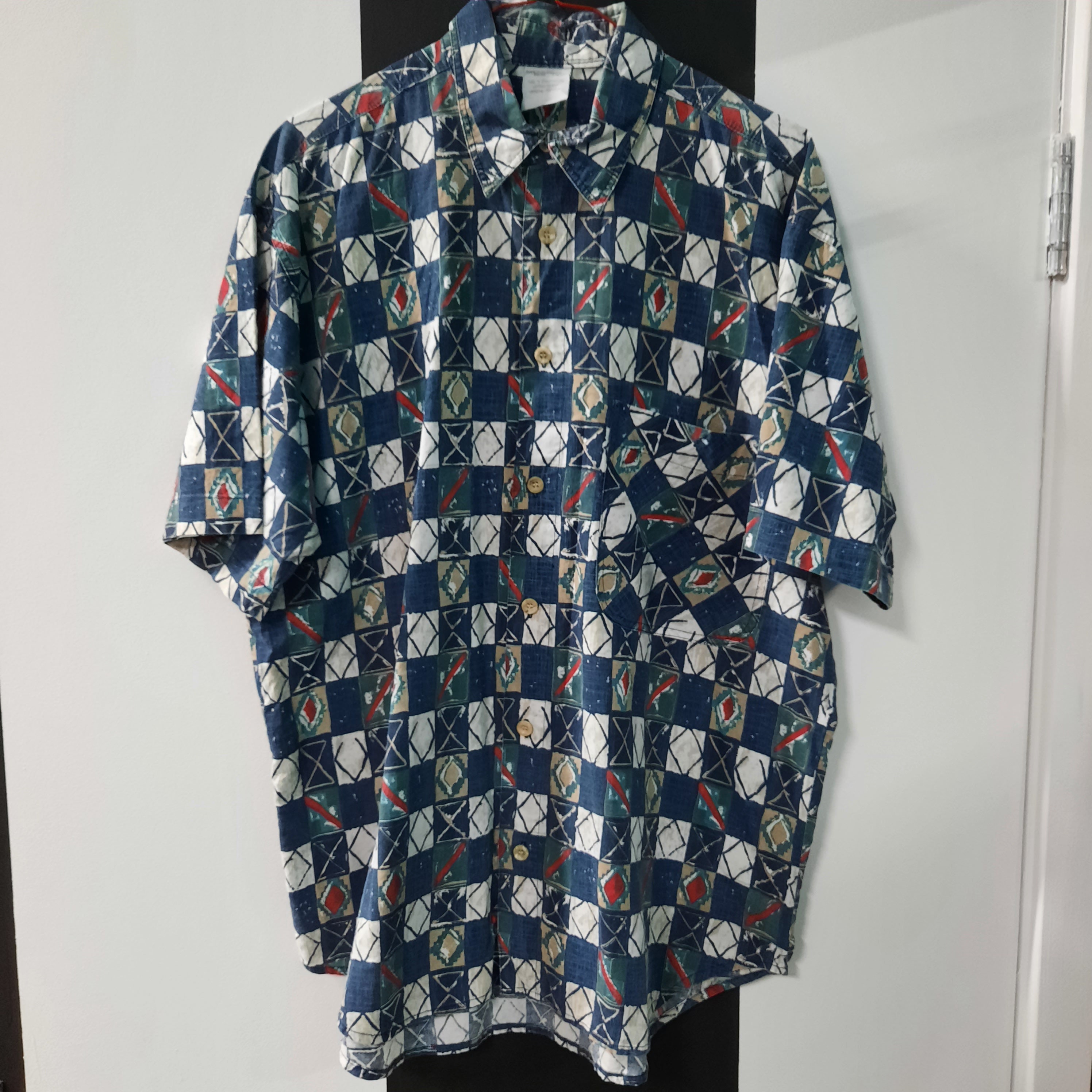 Image of Vintage Mens Blue Funky Check Pattern Shirt - Large Bold/Crazy Print/Hawaiian-Quality Menswear