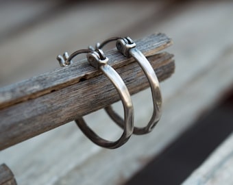 Hoop earrings, Sterling silver hoops, Hoops silver,Medium Hoop earrings, Oxidized Hoop earrings, Round silver earrings, Sterling silver