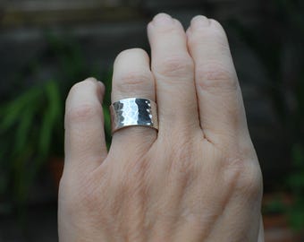 Hammered 925 Sterling Silver Ring, Wide Handmade Unisex Band, Shiny Minimalist Ring for Men and Women