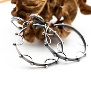Dangle silver earrings - Artisan sterling silver earrings -  Handmade silver 925 earrings - Round earrings - Modern earrings - Oxidized