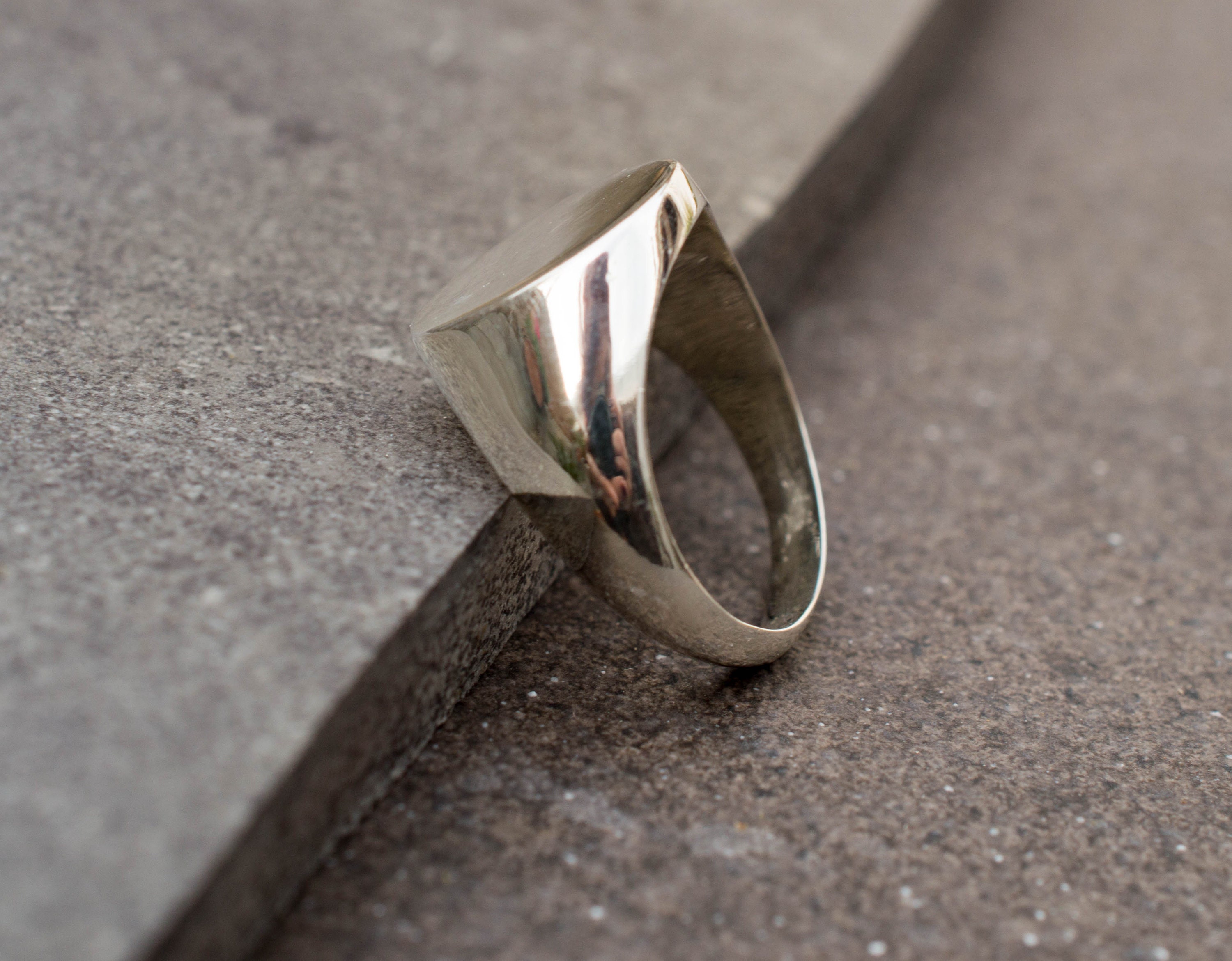 Silver Signet Ring, Oval Signet Ring in Sterling Silver Silver Signet Ring, Oval Signet Ring in Sterling Silver