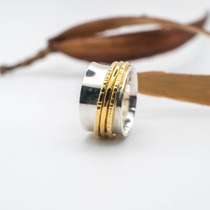Gold und Silber Ring, Sterling Silber Spinner Ring, gemischte Metallringe für Frauen, Silber Gold Fidget Ring, Geschenk für sie, handgemachte Ringe