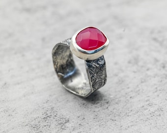 Raw sterling silver 925 wide band ring with red chalcedony