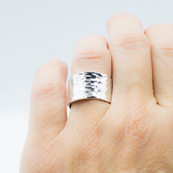 Adjustable  hammered ring - Sterling silver ring