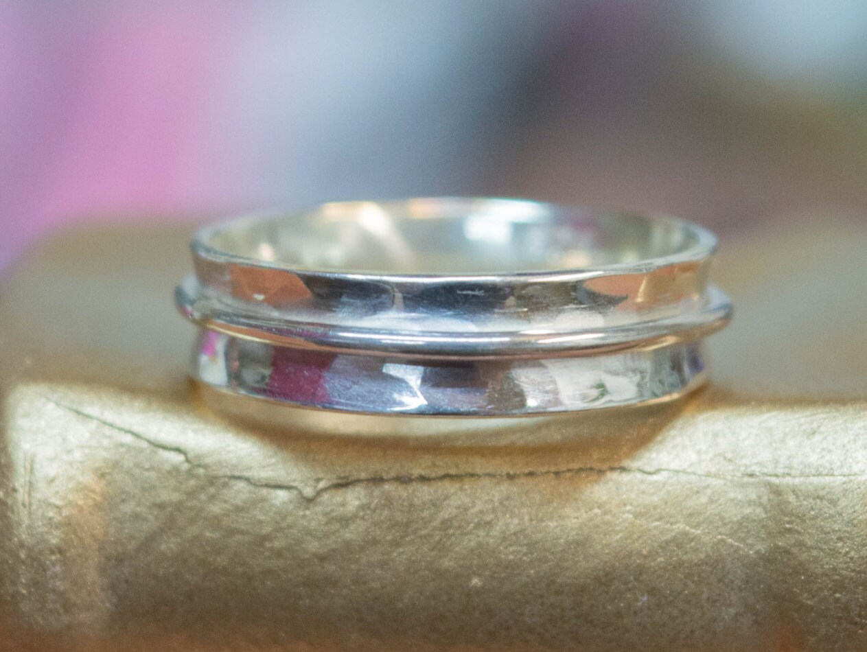 Anello A Fascia In Argento Sterling Martellato: Anello Per Il Pollice Da 7 Mm - Italia - Foto 2