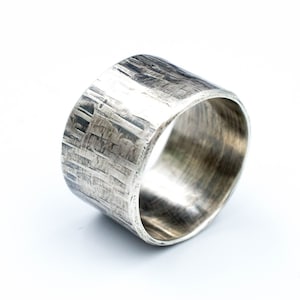 Herenring, brede herenring, effen zilveren ring, zilveren herenring, rustieke ring, gehamerd, geoxideerd, herenring zilver 925, ring voor heren