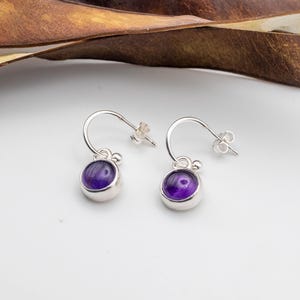 Amethyst earrings -Small dangle earrings - Amethyst sterling silver earrings - Hoop earrings with Amethyst charm - Gift ideas - Silver drops