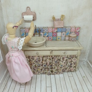 Dollhouse Shabby Kitchen paper Holder, Mini Decor Dollhouse, Brocante Style, French Style, Dollhouse Decoration, Dollhouse Acessories