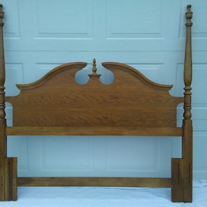 RARE Thomasville vintage convertible queen or full size convertible wood wooden poster headboard Pick Up ONLY