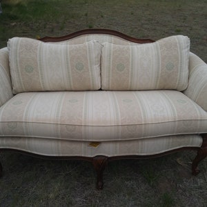 Ethan Allen Loveseat Couch Settee Wood and Fabric Very Beautiful Condition PICK Up ONLY NO Shipping