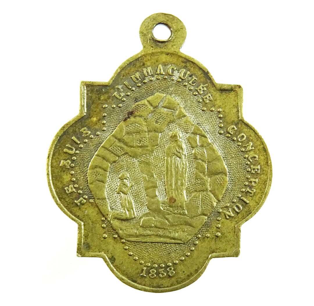 Médaille argent 925 doré Notre-Dame de Lourdes | vente en ligne sur