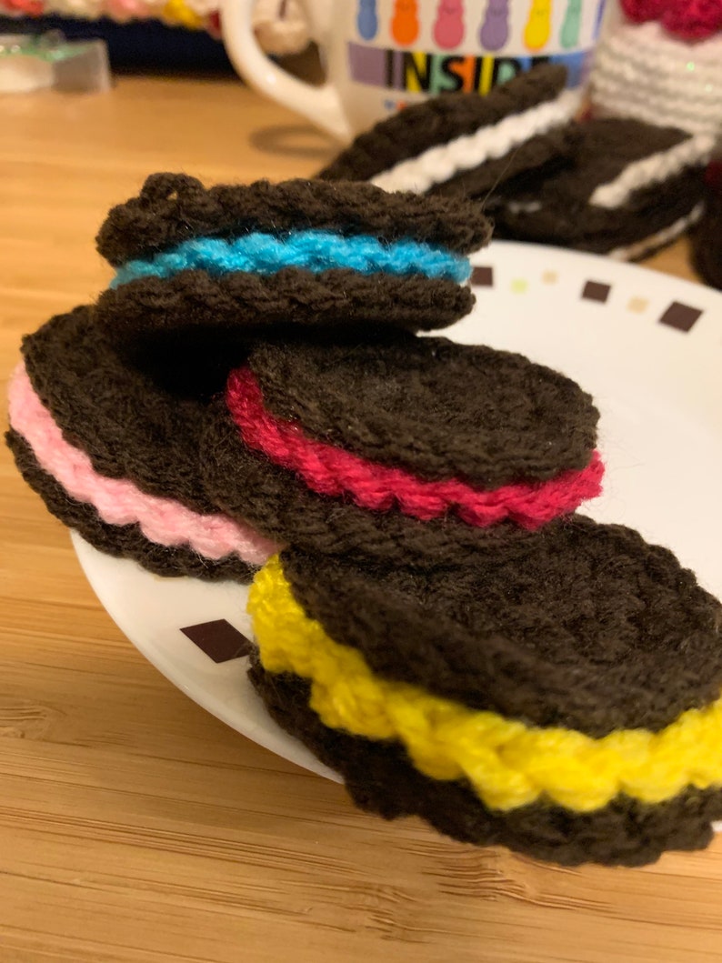 Crochet cream filled cookies