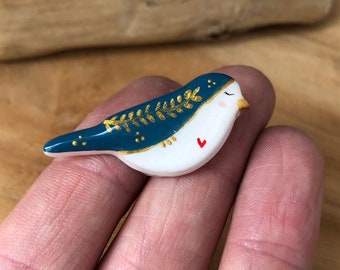 Pin’s Birdy oiseau en argile polymère fait main poétique