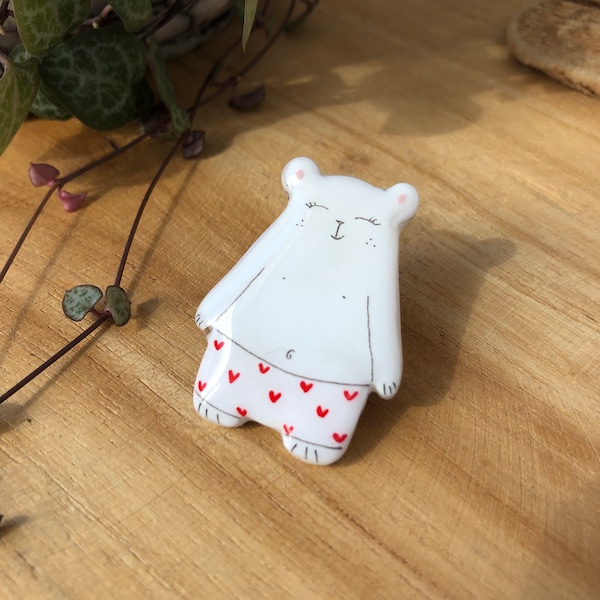 Pin’s unique ours en argile polymère fait main poétique